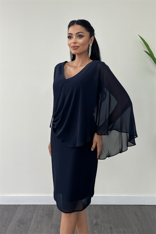 Atlas Kumaş Şifon Broş Detaylı Kalem Elbise - LACİVERT