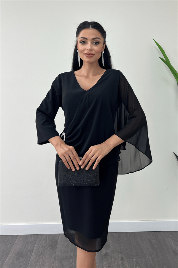 Atlas Kumaş Şifon Broş Detaylı Kalem Elbise - SİYAH