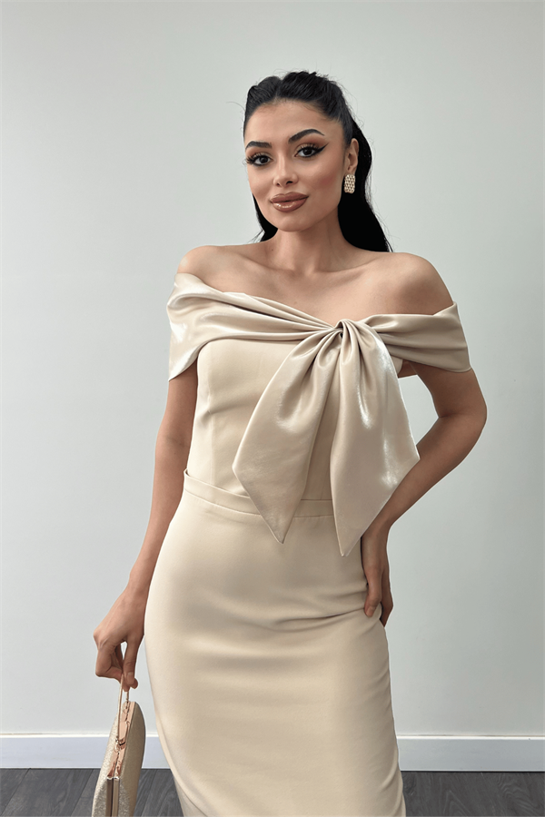 Atlas Kumaş Yakası Kurdale Detaylı Kalem Elbise - KREM