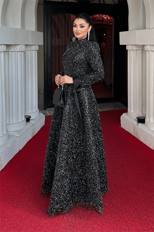 Boncuklu Kumaş Saten Detaylı Abiye Elbise - SİYAH