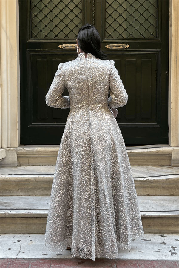 Boncuklu Kumaş Saten Detaylı Abiye Elbise - GRİ