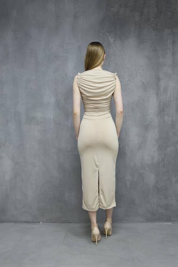 Buzi Kumaş Büzgü Detaylı Kalem Elbise - BEJ