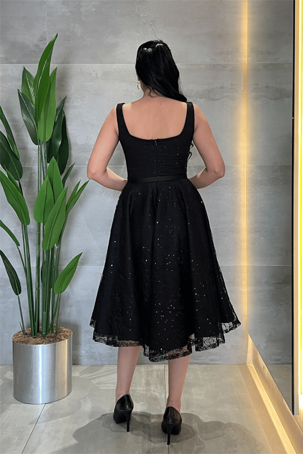 Dantel Payet Kumaş Balen Detaylı Midi Elbise - SİYAH