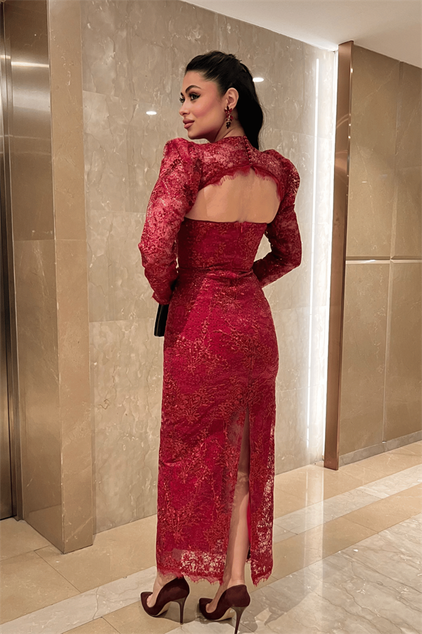 Dantelli Pullu Kumaş Sırt Detaylı Kalem Elbise - KIRMIZI