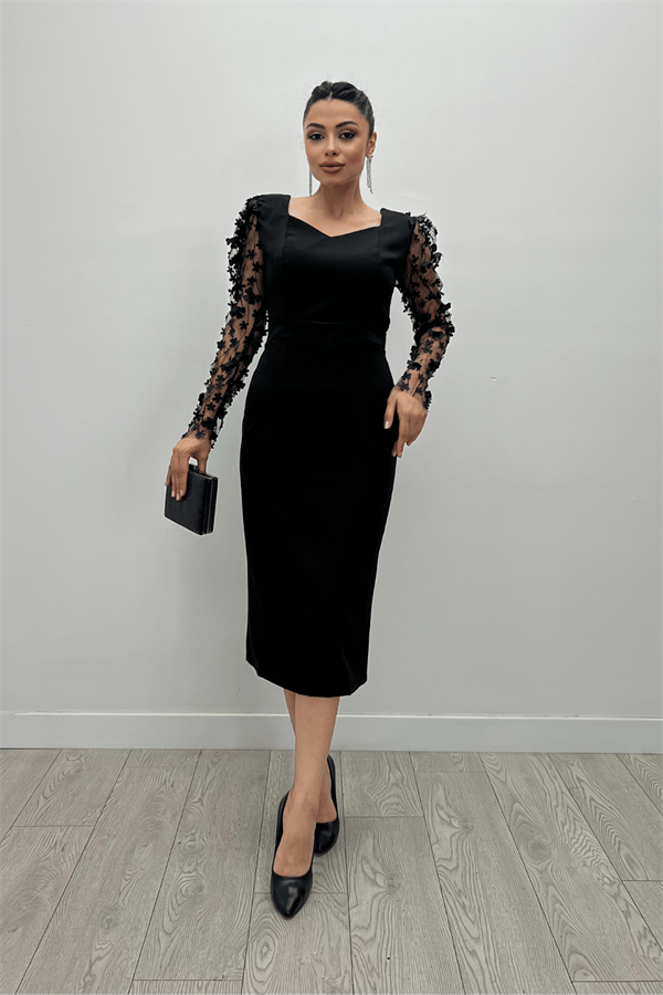 فستان قلم بنقشة الزهور  باكمام ثلاثية الابعاد  من قماش الكريب - الأسود