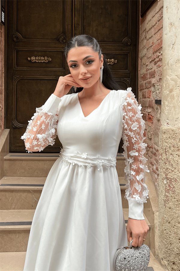 Double Kumaş Kolları 3 Boyutlu Çiçekli Elbise - Beyaz