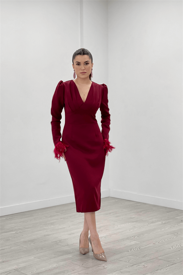 Double Kumaş V Yaka Kolları Tüy Detaylı Kalem Abiye Elbise - BORDO