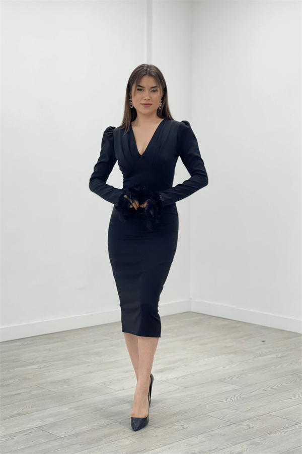 Double Kumaş V Yaka Kolları Tüy Detaylı Kalem Abiye Elbise - SİYAH