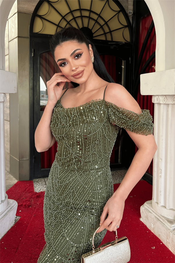 Full Boncuk Kumaş Kayık Yaka Balık Abiye Elbise - HAKİ YEŞİLİ