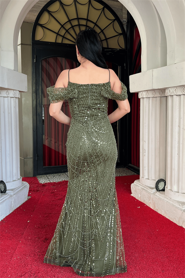 Full Boncuk Kumaş Kayık Yaka Balık Abiye Elbise - HAKİ YEŞİLİ