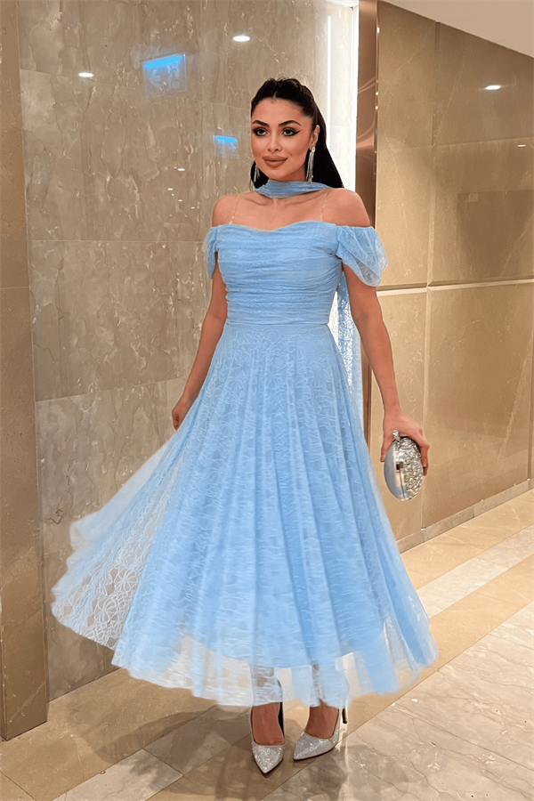 Full Dantel Kumaş Şal Detaylı Midi Elbise - BEBE MAVİSİ