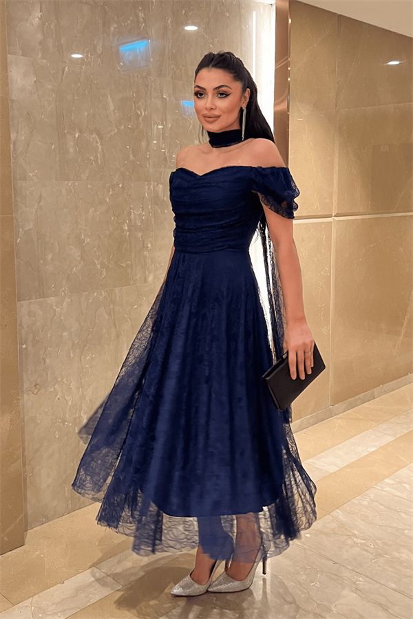 Full Dantel Kumaş Şal Detaylı Midi Elbise - LACİVERT