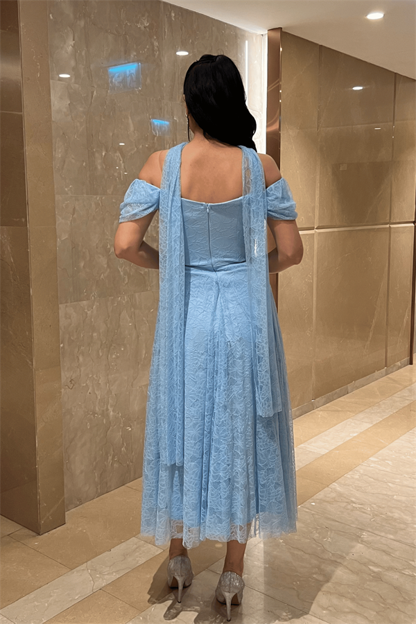 Full Dantel Kumaş Şal Detaylı Midi Elbise - BEBE MAVİSİ