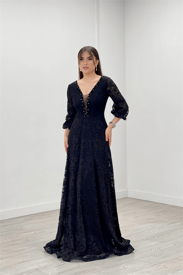 Güpür Dantel Kumaş Göğüs Boncuk Detaylı Kiloş Abiye Elbise - SİYAH