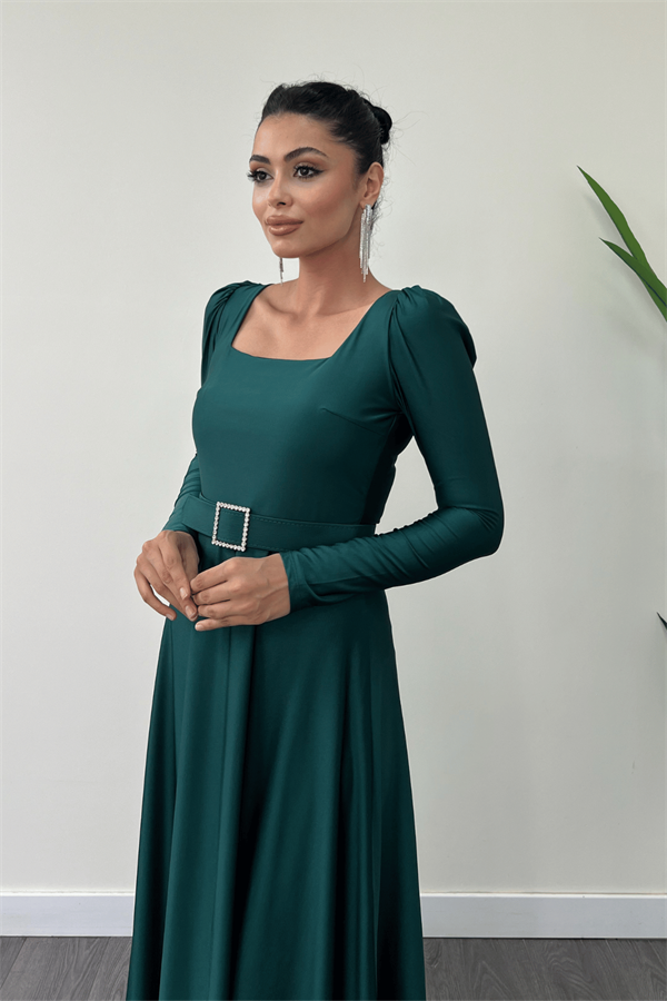 Imported Crepe Satin Fabric Sweetheart Collar Flared Dress - Emerald Green