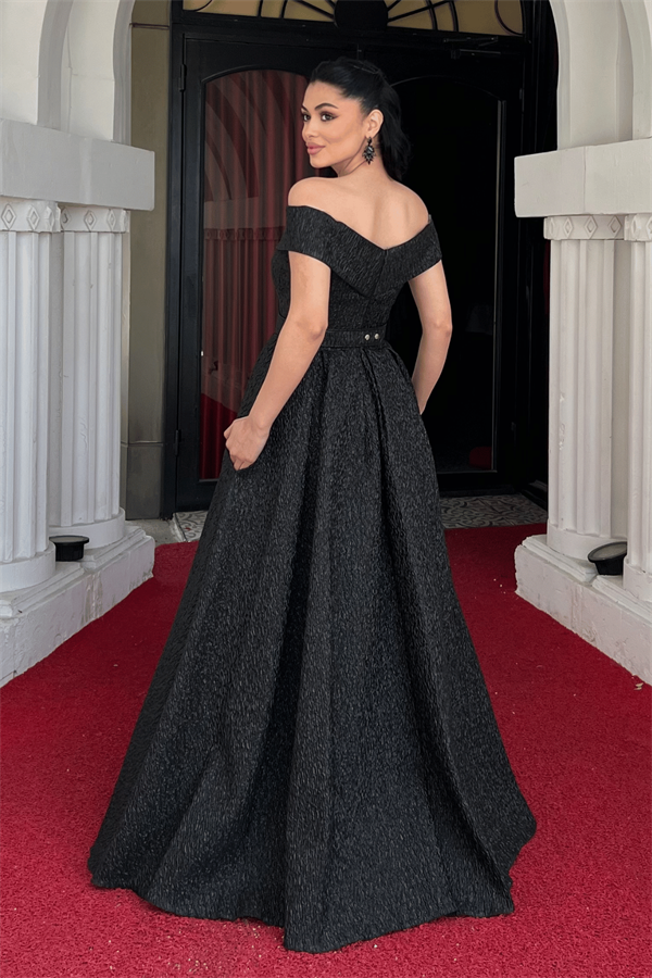 Jakar Kumaş Kayık Kaya Prenses Elbise - SİYAH