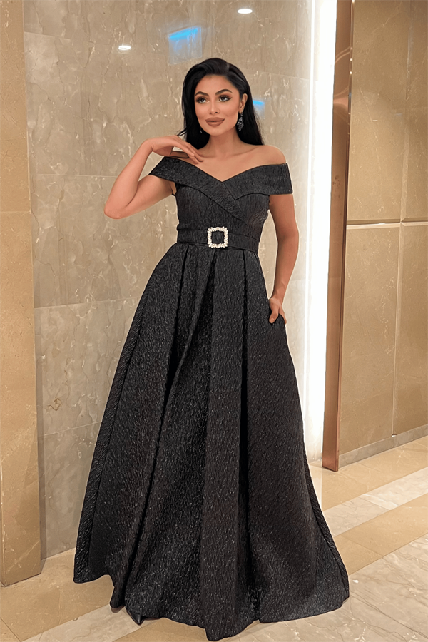 Jakar Kumaş Kayık Kaya Prenses Elbise - SİYAH