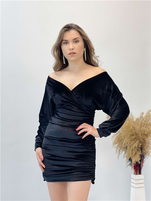 Velvet Gathering Detailed Dress - Black