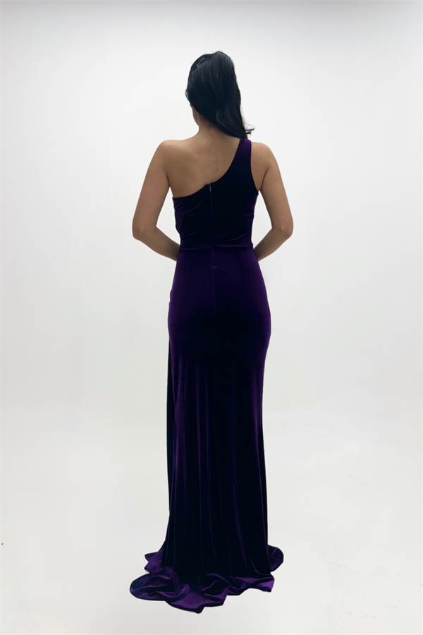 Kadife Kumaş Büzgülü Şal Detaylı Abiye Elbise - MOR