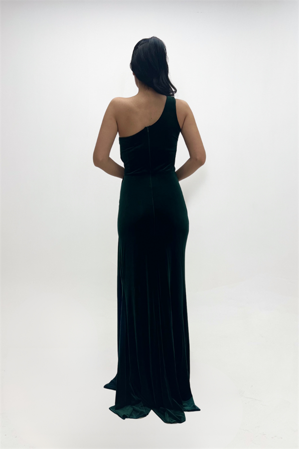 Kadife Kumaş Büzgülü Şal Detaylı Abiye Elbise - ZÜMRÜT YEŞİL