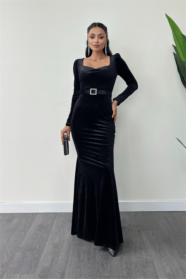 فستان سمكي من قماش مخملي بياقة قلب - أسود