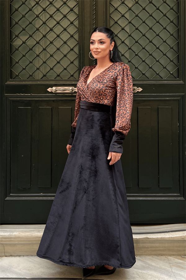 Kadife Kumaş Leopar Detaylı Elbise - SİYAH