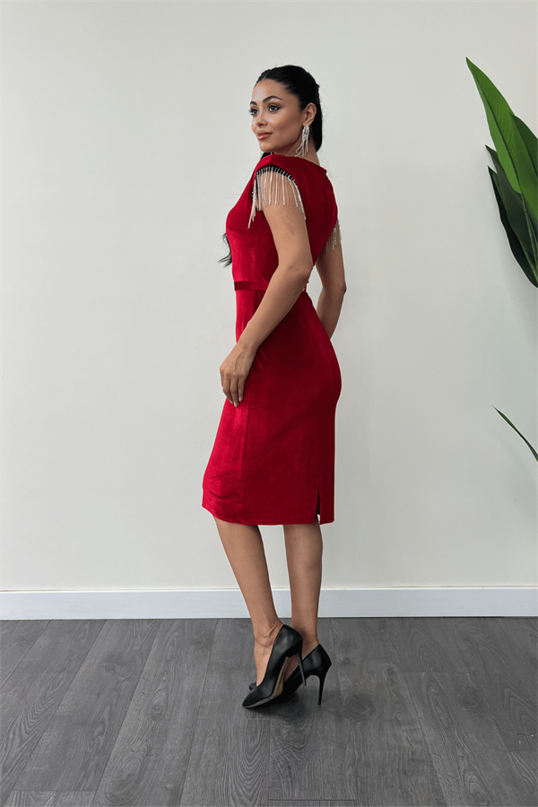 Kadife Kumaş Omuz Püsküllü Kalem Elbise - KIRMIZI