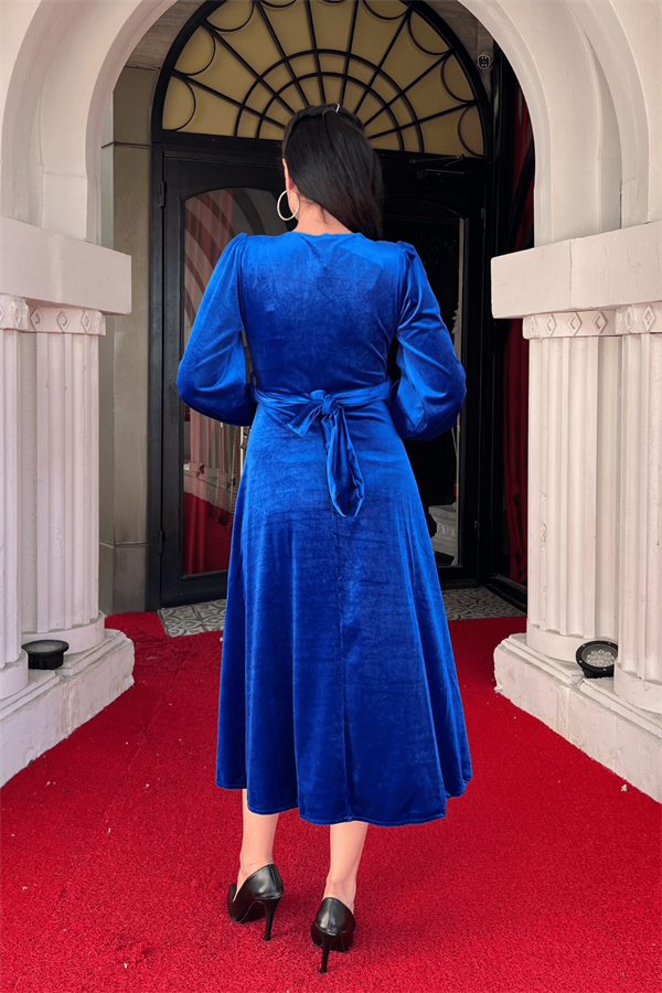 Kadife Kumaş V Yaka Midi Elbise - SAKS MAVİ