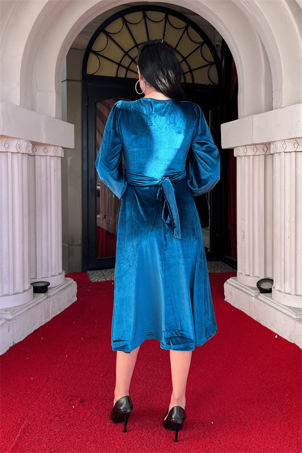 Kadife Kumaş V Yaka Midi Elbise - TURKUAZ