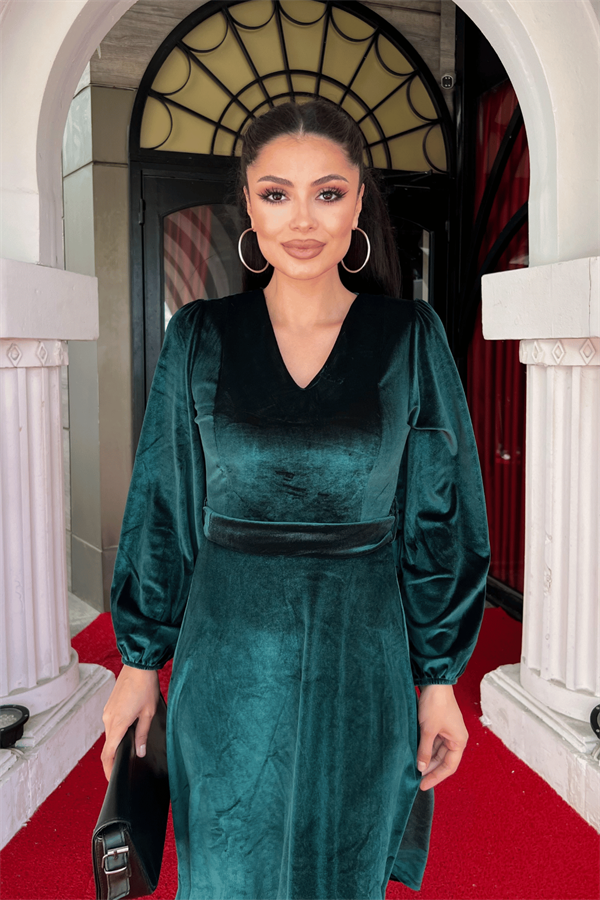 Kadife Kumaş V Yaka Midi Elbise - ZÜMRÜT YEŞİL