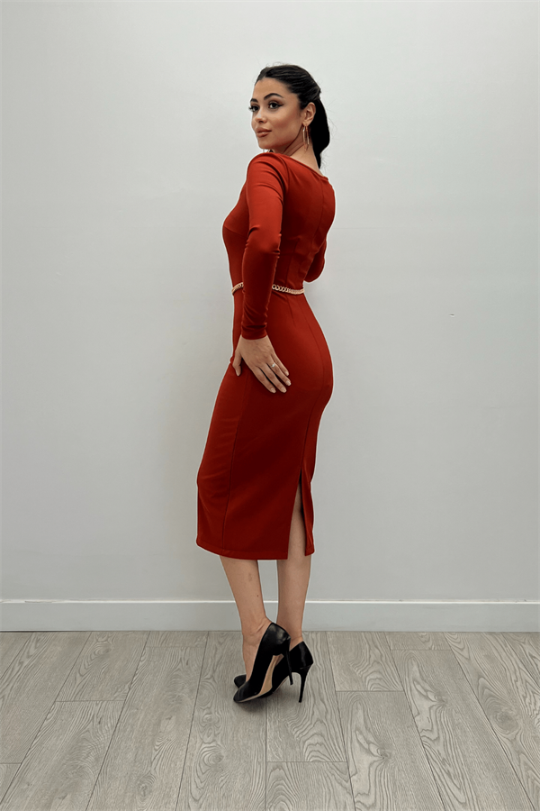 فستان بحزام سلسلة بياقة على شكل قلب - البلاط