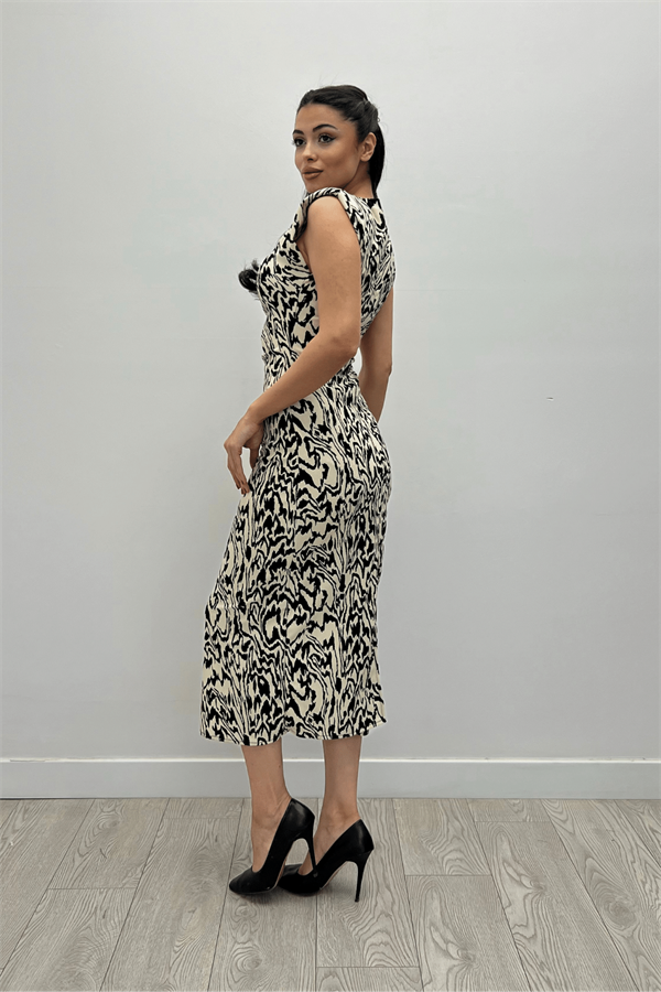 Krep Kumaş Büzgü Detaylı Kalem Elbise - KREM