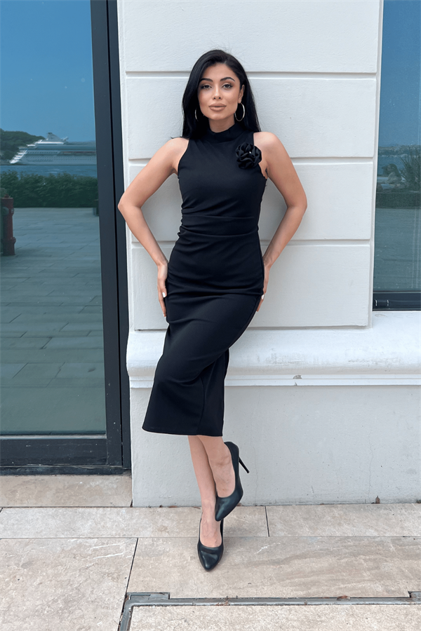 Krep Kumaş Büzgü Detaylı Sıfır Kol Kalem Elbise - SİYAH