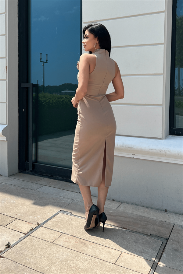 Krep Kumaş Büzgü Detaylı Sıfır Kol Kalem Elbise - Camel