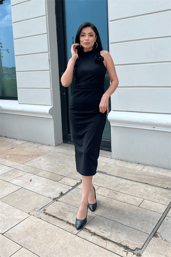 Krep Kumaş Büzgü Detaylı Sıfır Kol Kalem Elbise - SİYAH