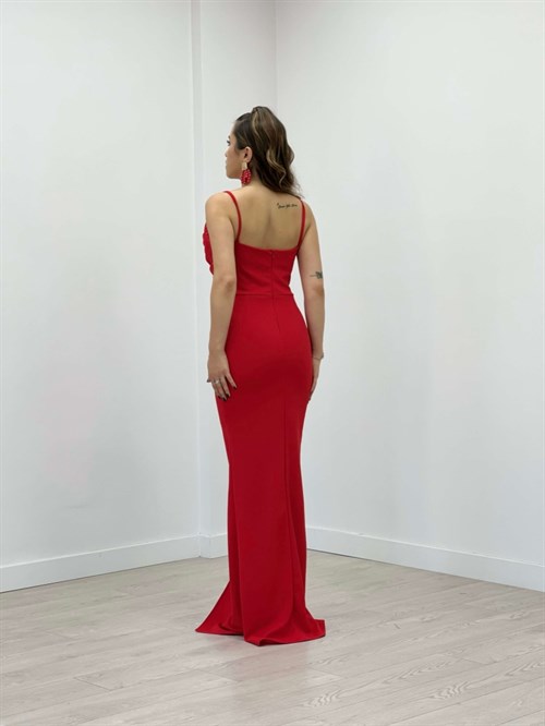 أحمر - فستان بياقة قماش كريب - أسود