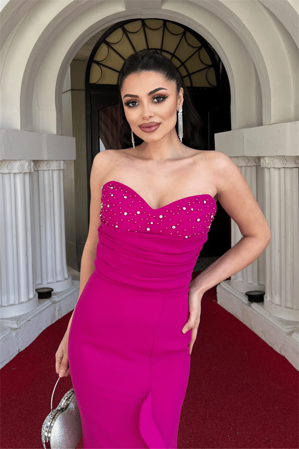 Krep Kumaş İncili Volan Detaylı Straplez Balık Elbise - FUŞYA