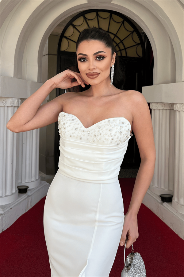 Krep Kumaş İncili Volan Detaylı Straplez Balık Elbise - BEYAZ