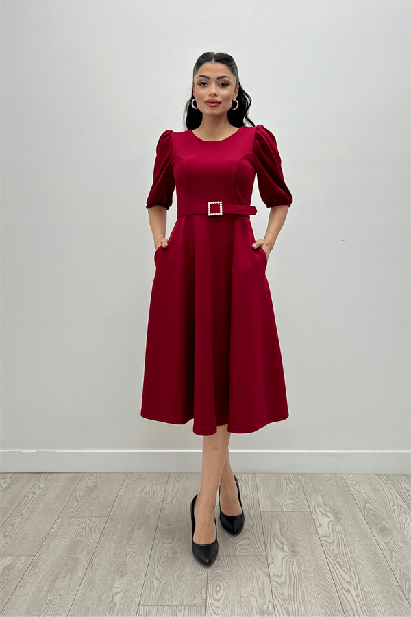 فستان مزين بحزام من قماش الكريب - بورجوندي