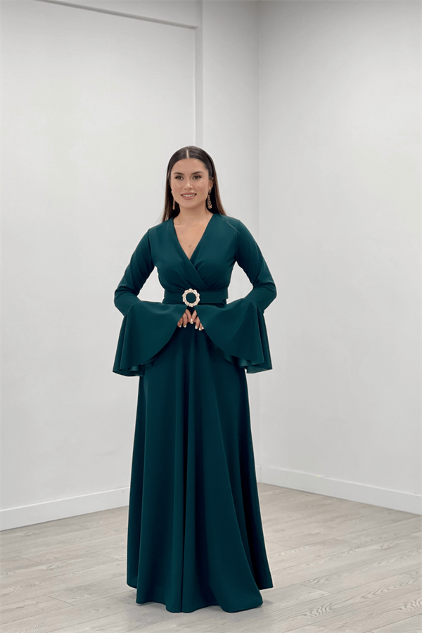 Krep Kumaş Kolları Volan Detaylı Maxiboy Abiye Elbise - ZÜMRÜT YEŞİL