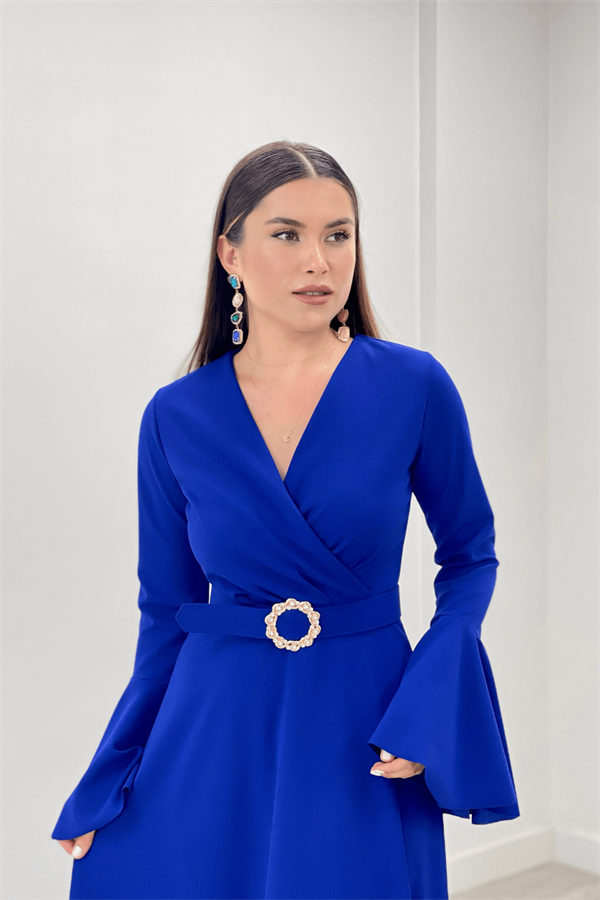 Krep Kumaş Kolları Volan Detaylı Maxiboy Abiye Elbise - SAKS MAVİ