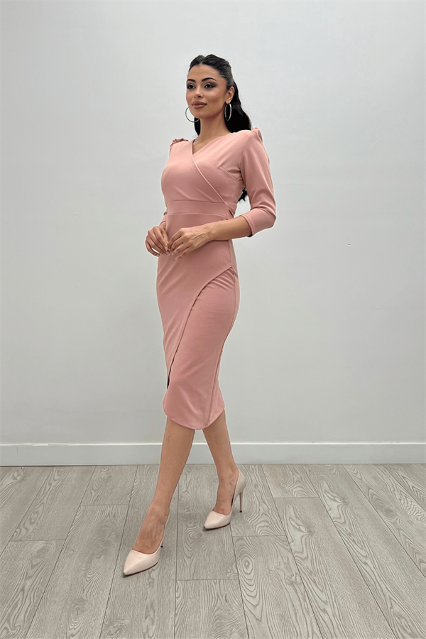 فستان متوسط ​​الطول بقماش كريب - لون البودرة