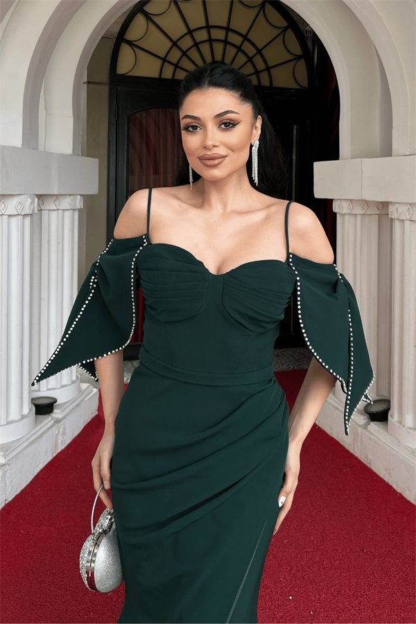 Krep Kumaş Omuz Detaylı Balık Elbise - ZÜMRÜT YEŞİL