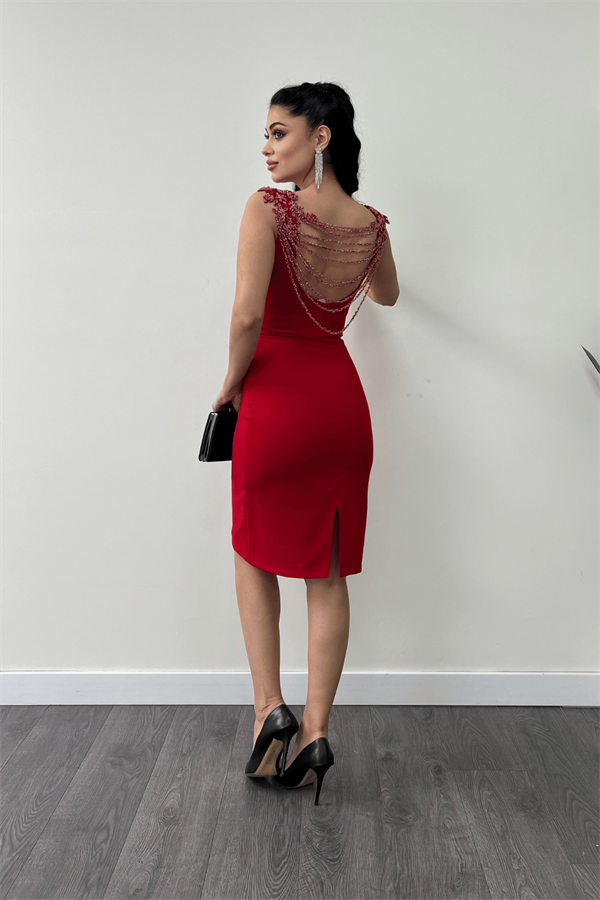Krep Kumaş Sırt Boncuk Detaylı Kalem Elbise - KIRMIZI