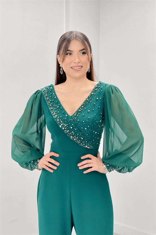 Krep Kumaş Taş Detaylı Kolları Şifon Tulum Abiye Elbise - ZÜMRÜT YEŞİL