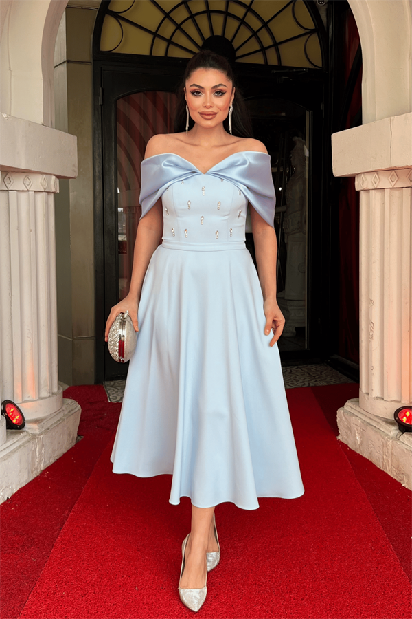 Krep Kumaş Taş Detaylı Midi Elbise - BEBE MAVİSİ