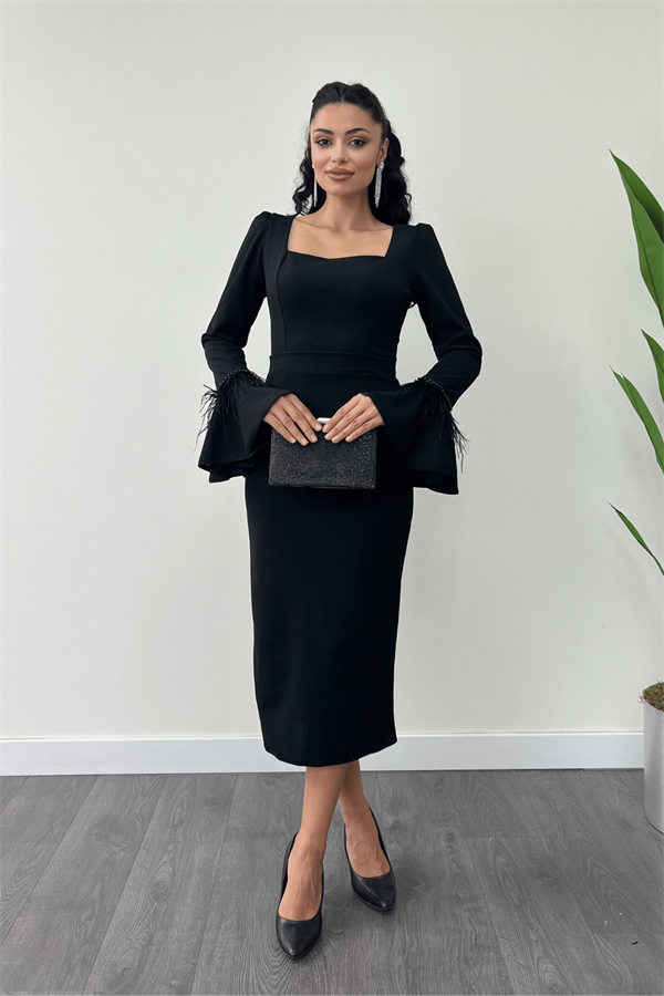 Otriş Detaylı Kare Yaka Kalem Elbise - SİYAH