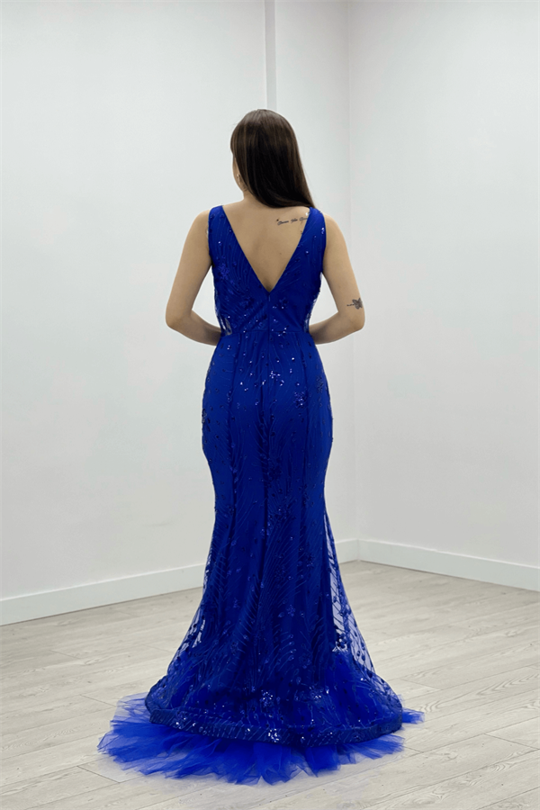 فستان مزين بالترتر بتفاصيل من قماش التول - ساكس بلو