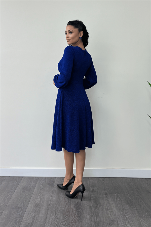 Pırıltılı Krep Kumaş Burgu Detaylı Midi Elbise - SAKS MAVİ