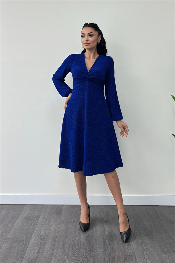 Pırıltılı Krep Kumaş Burgu Detaylı Midi Elbise - SAKS MAVİ